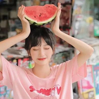 清吧吃瓜女孩视频,揭秘网红视频背后的故事