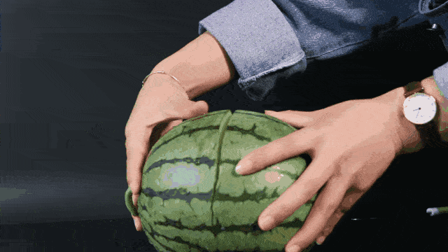 硬核服吃瓜,揭秘网络世界中的“瓜田”风云